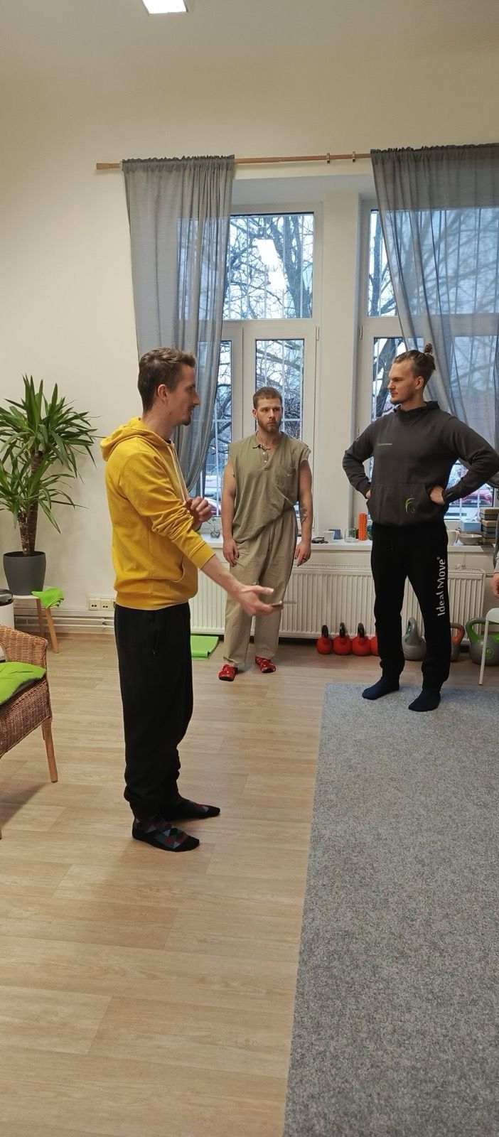 Kurz – Ploché dlaně a kyfóza